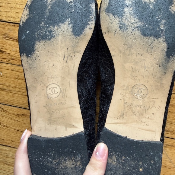 Chanel Black Lace Cap-Toe Ballet Flats- Sz 41 - Picture 5 of 9